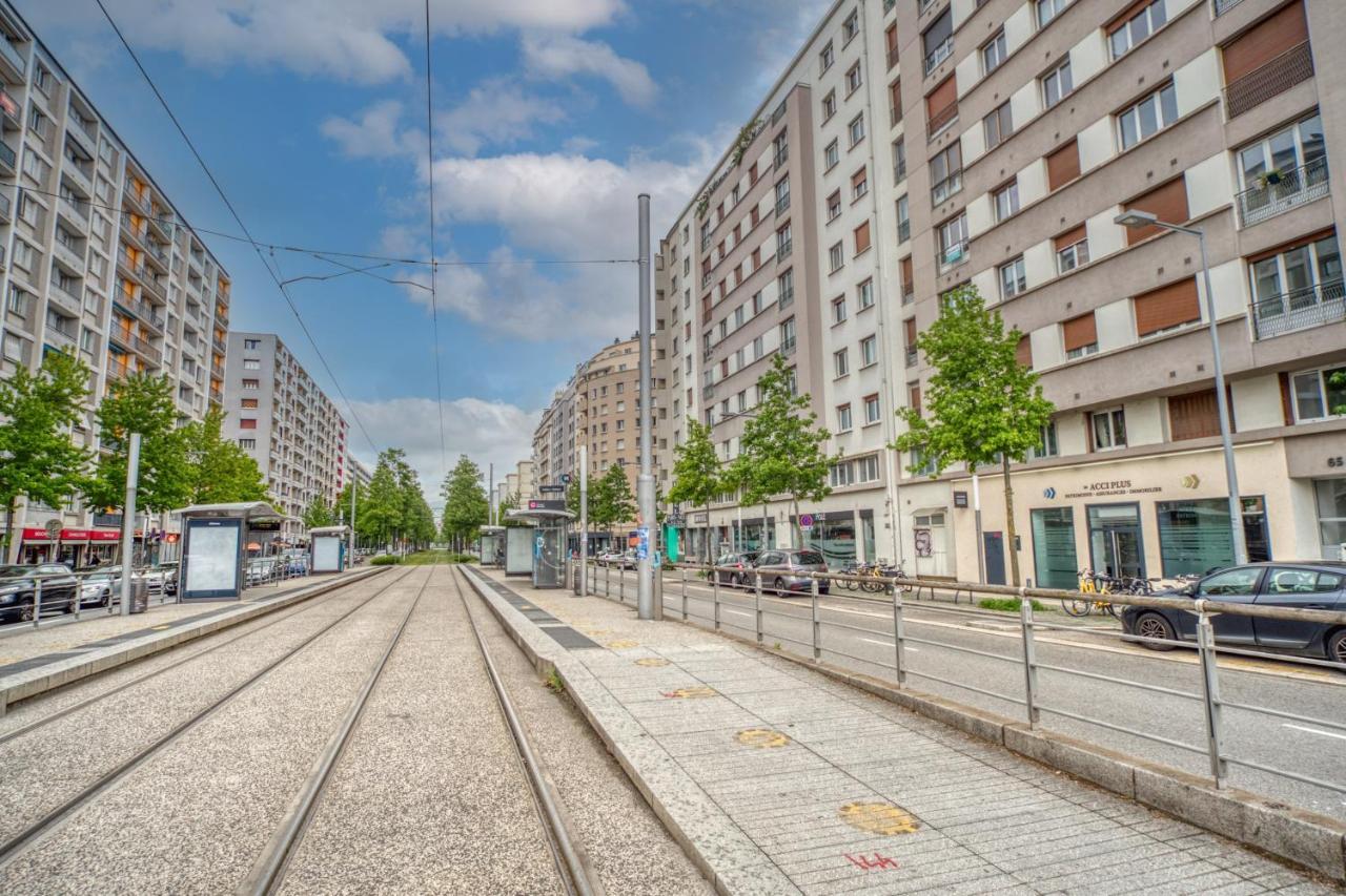 Le Che'Vallier - Catane / Rocade Grenoble Buitenkant foto